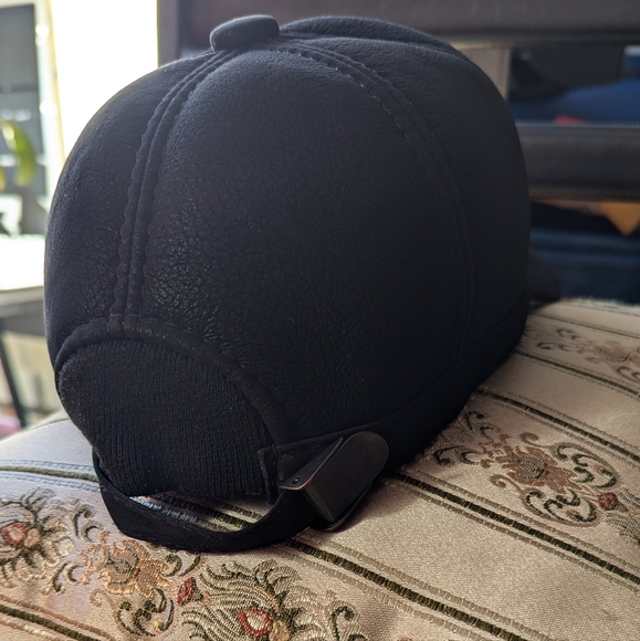 Unisex cap/hat for winters - Picture 5 of 5